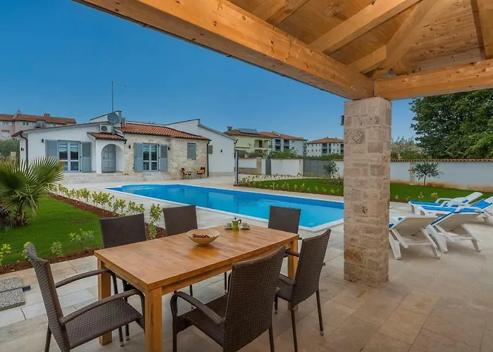 Villa Laura With Private Pool