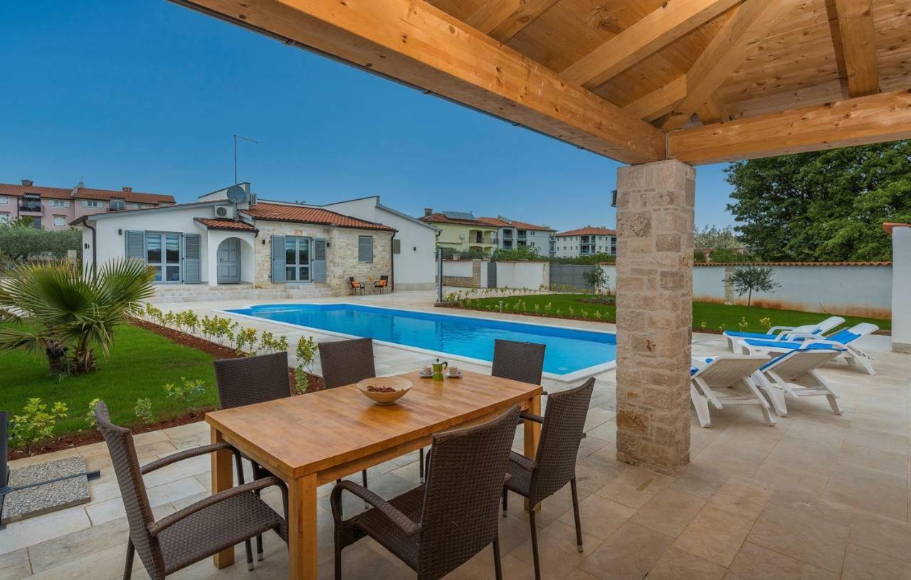 Laura With Private Pool * Porec